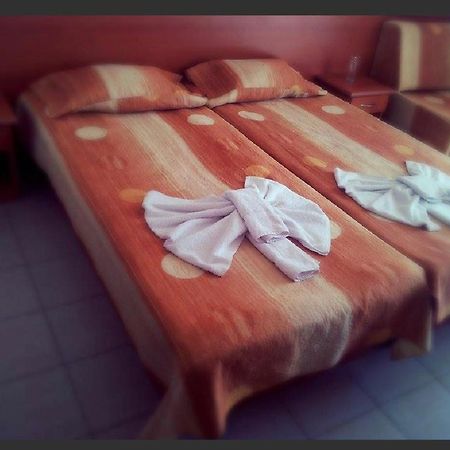 Concordia Plaza 2 Hotel Primorsko Buitenkant foto