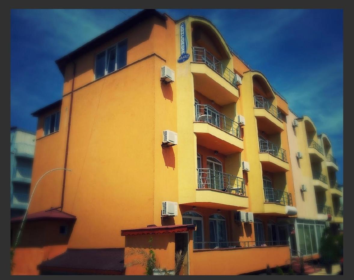 Concordia Plaza 2 Hotel Primorsko Buitenkant foto
